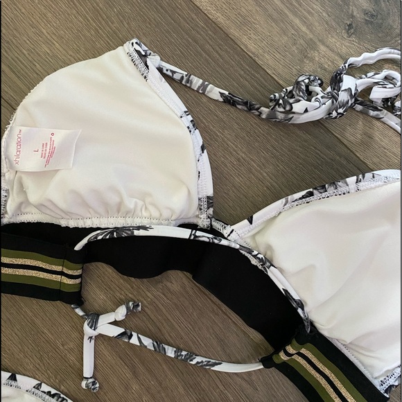 Xhileration Bikini - Picture 3 of 5